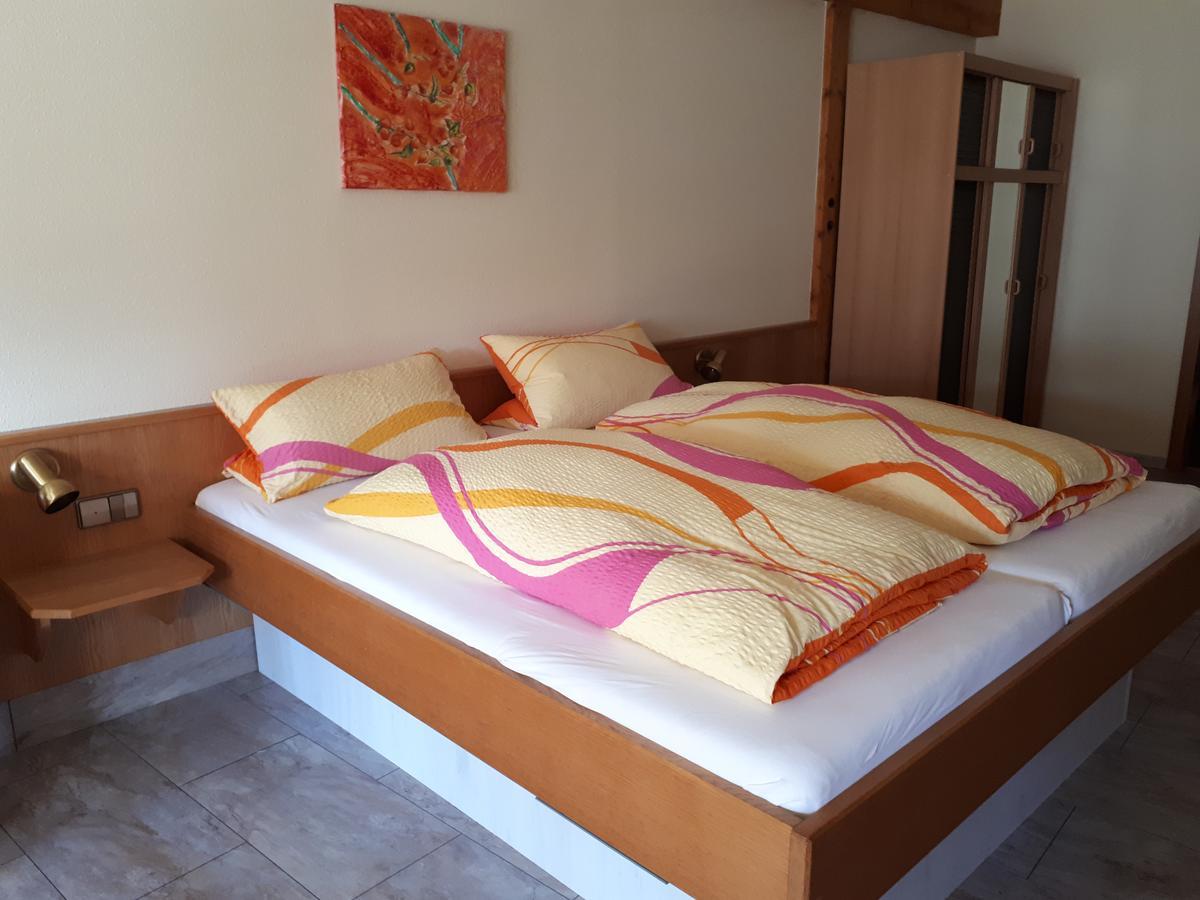Gasthof Kreuz Hotel Heitersheim Bilik gambar